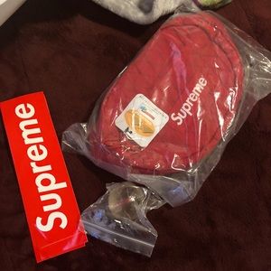 Supreme Fanny pack authentic